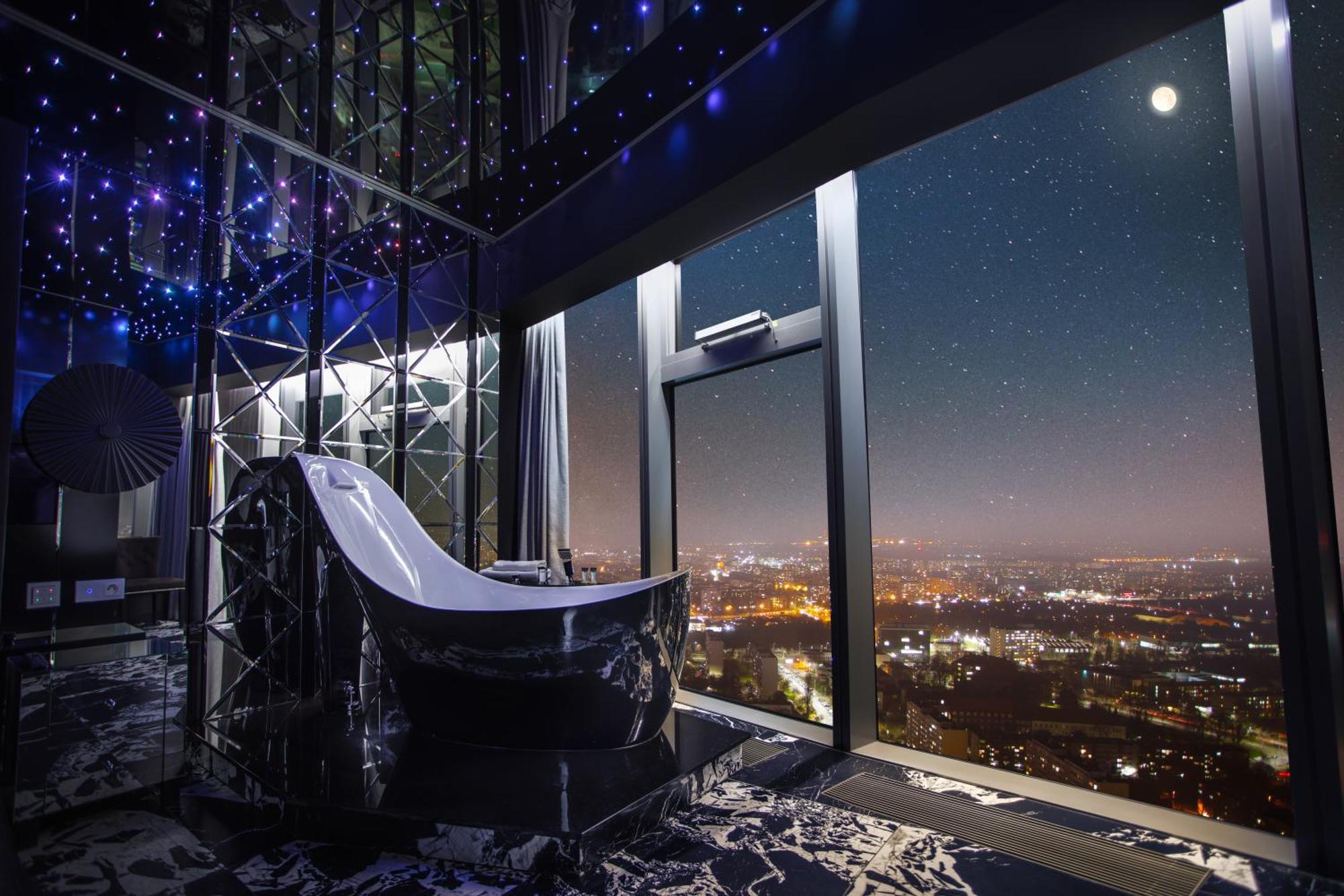 30Th+ Floor Apartments In Sky Tower Wroclaw Dış mekan fotoğraf